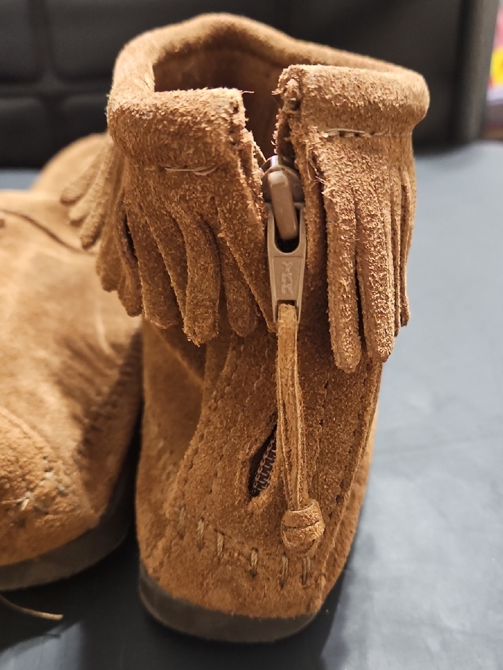 Minnetonka Suede Moccasin Boots in Camel Brown Size 9 - Picture 4 of 10